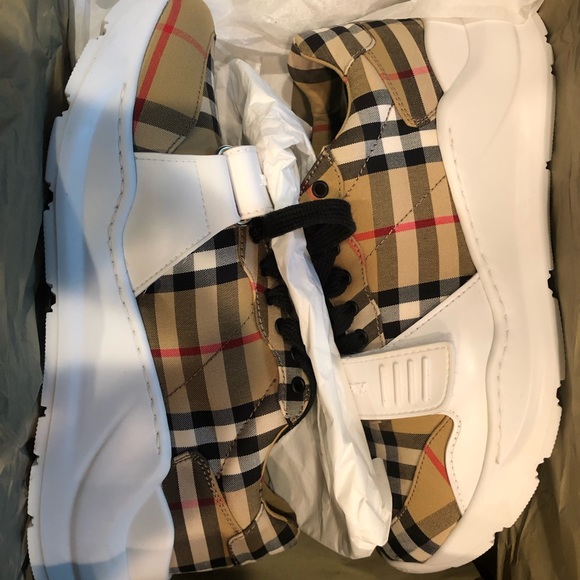 burberry regis low